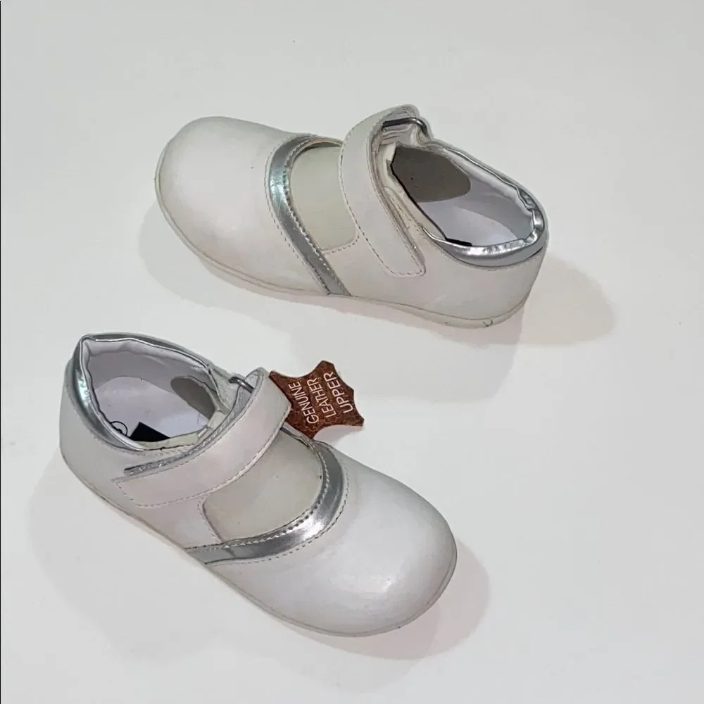 Vintage Gally Gait Genuine Leather Upper Kids White and Silver Shoes Size 8